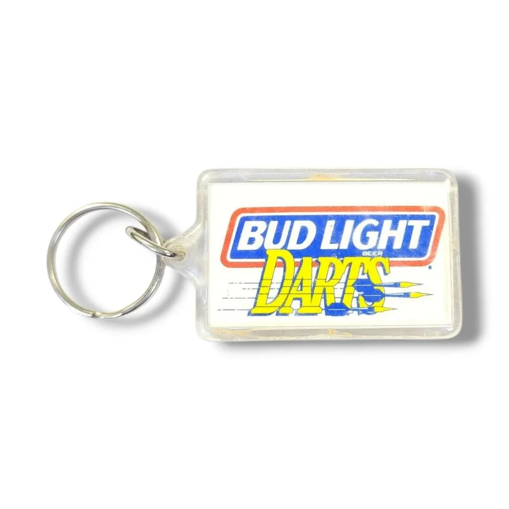 Vintage BUD LIGHT DARTS Keychain Key Ring Chain Style‎ Hangtag Fob